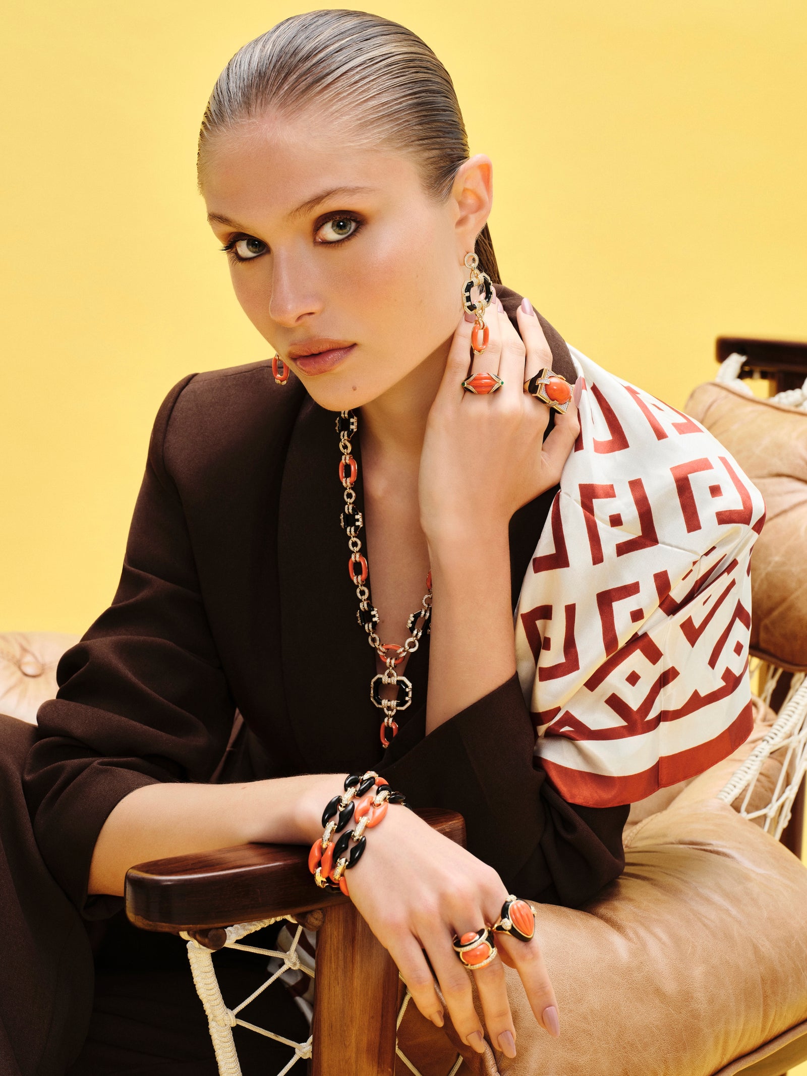 PULSEIRA QORI CORAL Ouro
