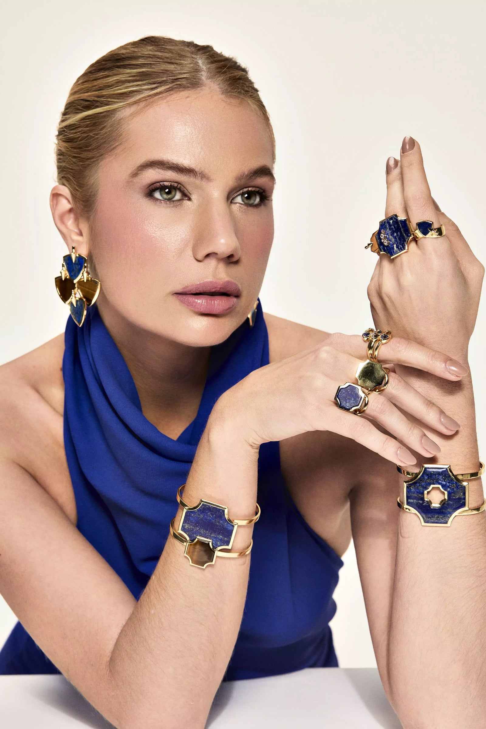 ANEL ANTEROS LÁPIS-LÚZILI Ouro