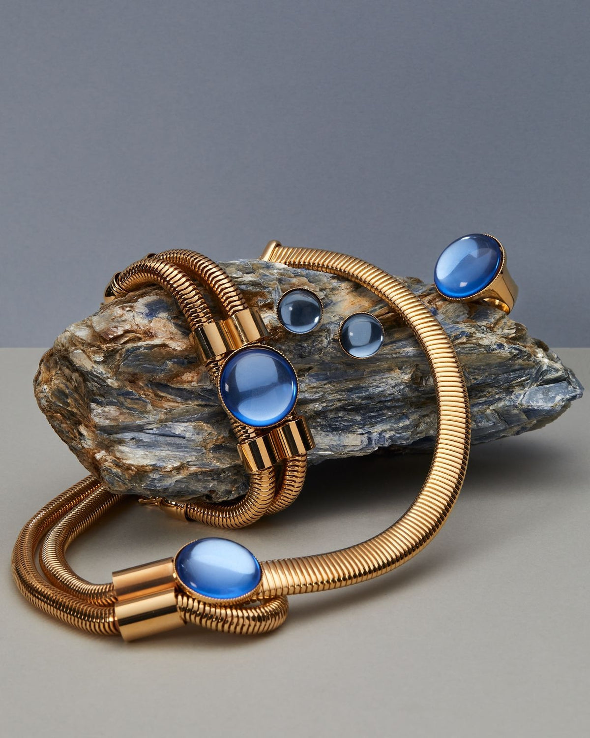 Anel Bali Cabochon Blue Ouro